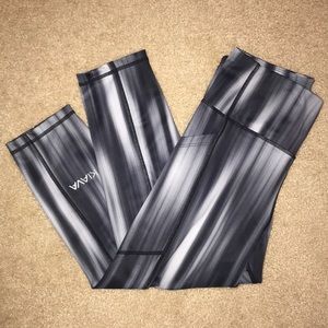 Kiava capri leggings